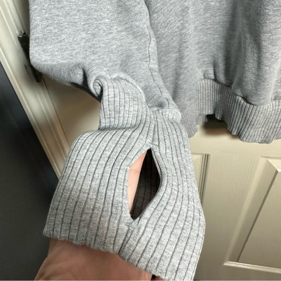 Women’s ALO Yoga Haze Funnel Neck Grey Sweatshirt, TAG REMOVED, best for Medium - Picture 3 of 7